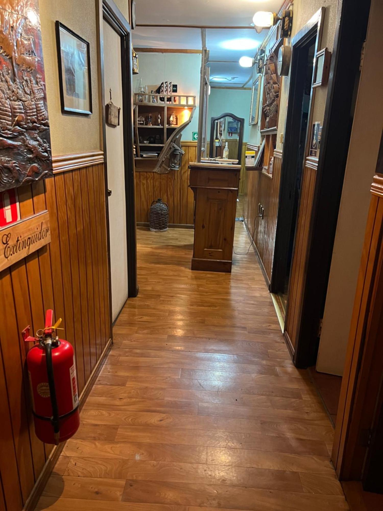 Hostal Victoria Punta Arenas Eksteriør bilde